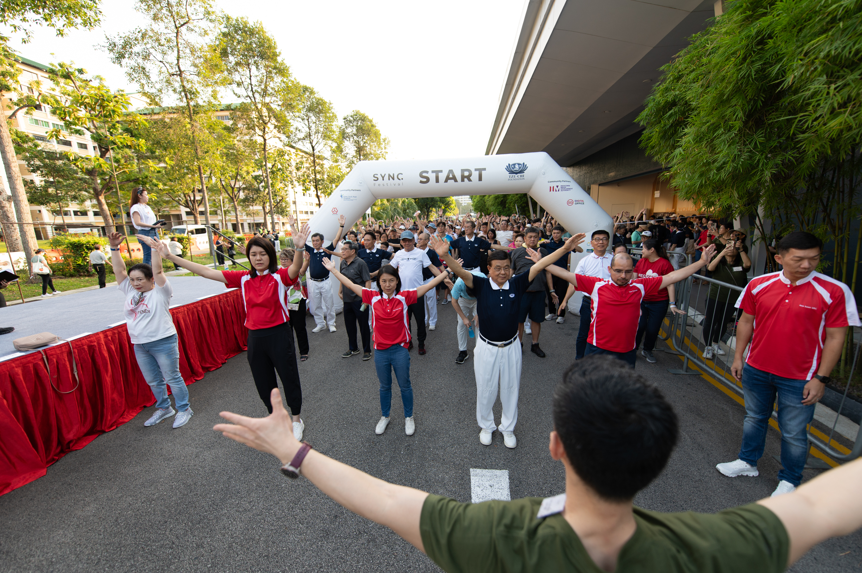 The “Largest Mass Pilates Breathing Exercise” carried out under the guidance of a Pilates instructor involving 503 individuals participating in the breathing exercise set a record in the Singapore Book of Records. (Photo by Chai Yu Leong)