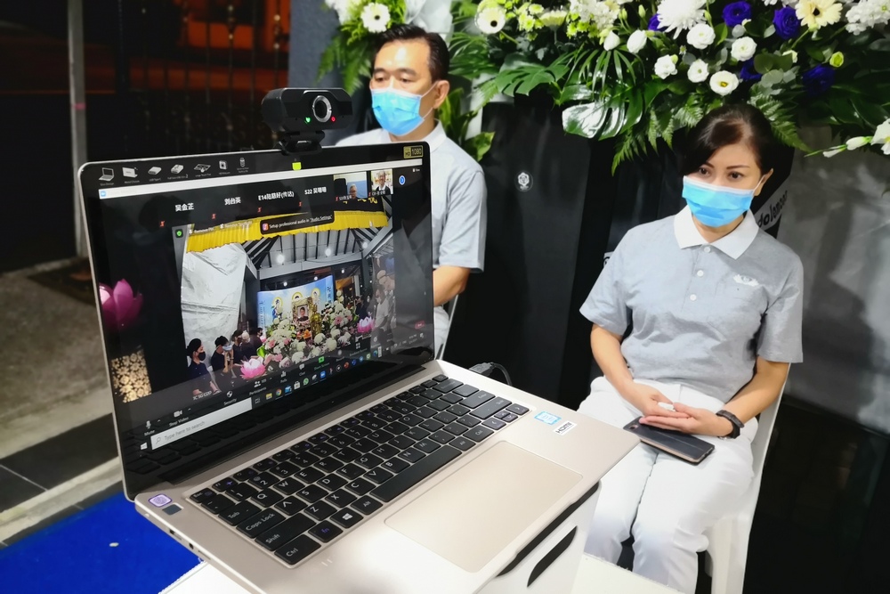 Since 5 February, volunteers were able to attend the funeral online to pay their last respect to Sister Siew Hong. (Photo by Wong Twee Hee)